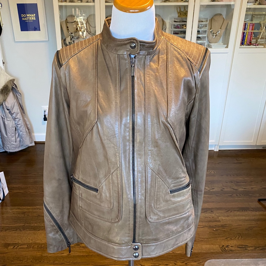 Bernardo Leather Jacket Euc